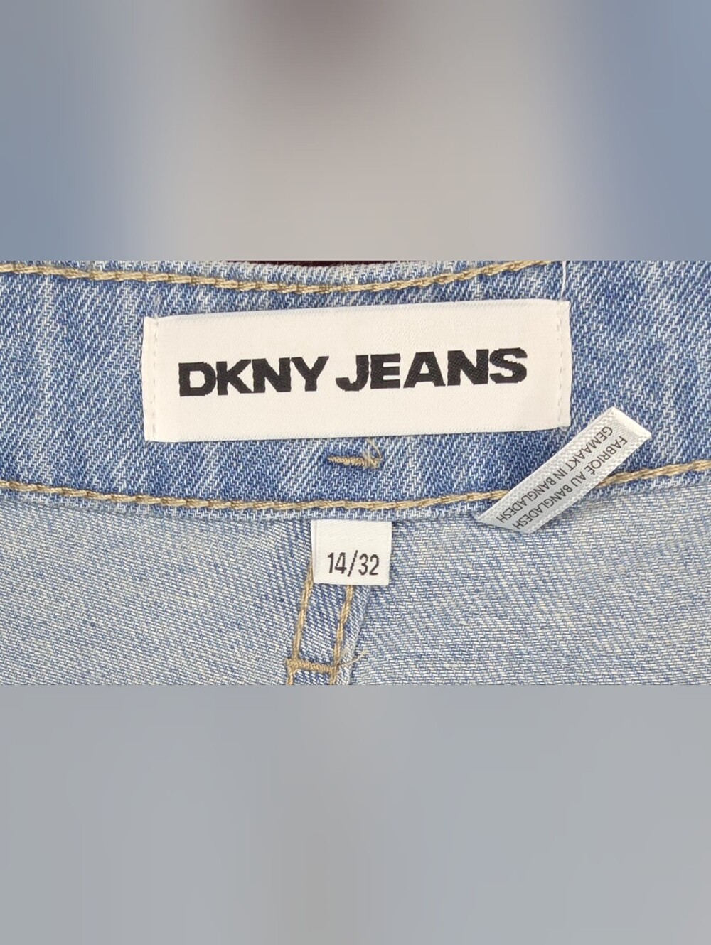 NWT DKNY Jeans High Rise Wide Leg Trouser Jeans 14/32 Light Wash Quiet Luxury - Picture 9 of 10